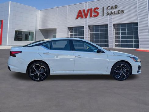 Used 2025 Nissan Altima 2.5 SR image 5