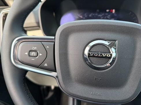 New 2026 Volvo XC40 B5 Core w/ Protection Package Premier image 19