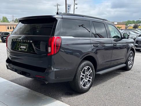 Used 2025 Ford Expedition Active AWD/4WD image 26