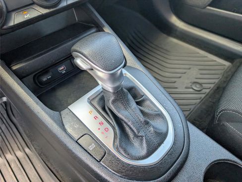 Used 2024 Kia Forte LXS image 17