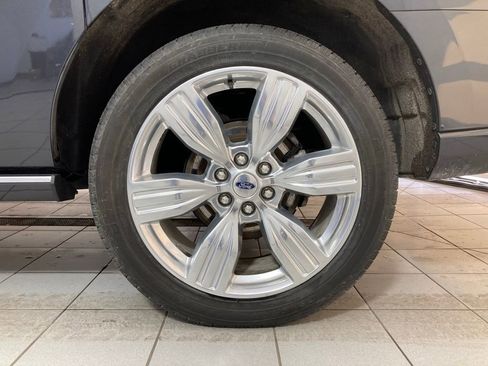 Used 2024 Ford Expedition Max Platinum AWD/4WD image 26