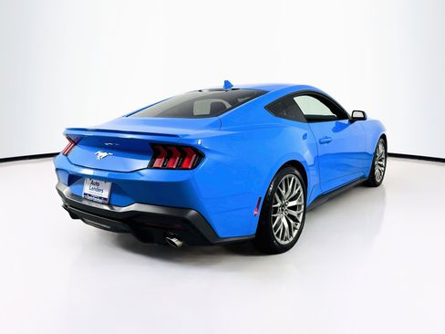 Used 2025 Ford Mustang Premium RWD image 5
