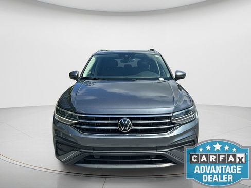 Certified 2023 Volkswagen Tiguan SE w/ Panoramic Sunroof Package FWD image 2