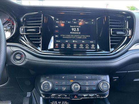 Used 2022 Dodge Durango GT RWD image 34