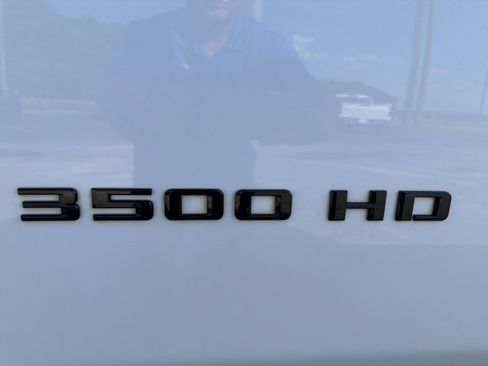 Used 2020 Chevrolet Silverado 3500 High Country w/ Technology Package AWD/4WD image 32