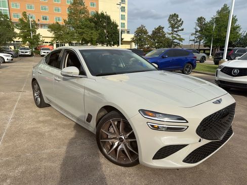 Used 2025 Genesis G70 2.5T AWD/4WD image 3