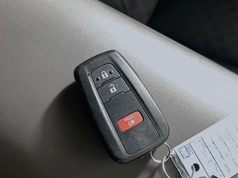 Used 2021 Toyota C-HR Limited image 36