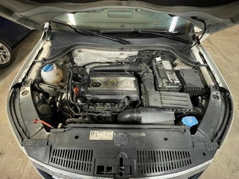 Used 2009 Volkswagen Tiguan SE image 44