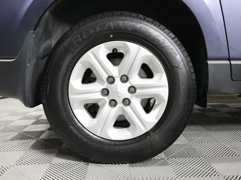 Used 2014 Chevrolet Traverse LS FWD image 7