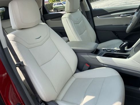 Certified 2024 Cadillac XT5 Premium Luxury w/ Technology Package AWD/4WD image 14