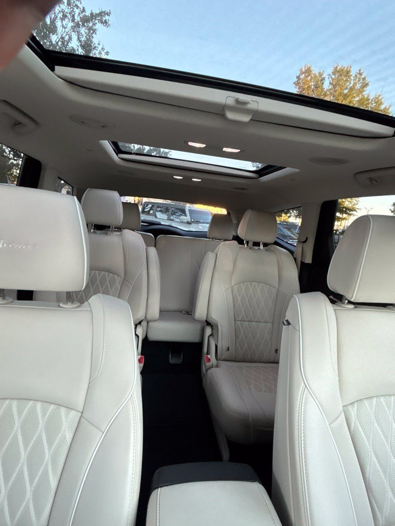 Used 2023 Buick Enclave Avenir w/ Avenir Technology Package FWD image 34
