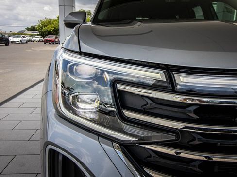 Used 2024 Volkswagen Atlas SE FWD image 5