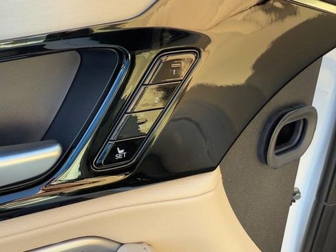 Used 2026 Acura MDX SH-AWD image 11