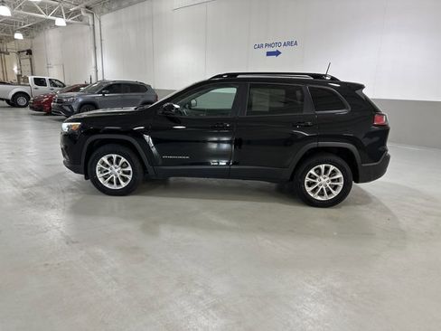 Used 2022 Jeep Cherokee Latitude Lux w/ Mopar Interior Package image 5