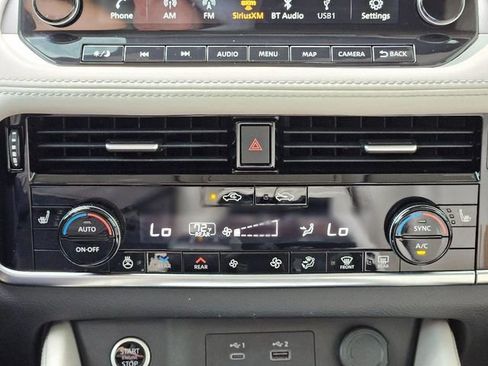 Used 2023 Nissan Rogue SL w/ SL Premium Package image 24