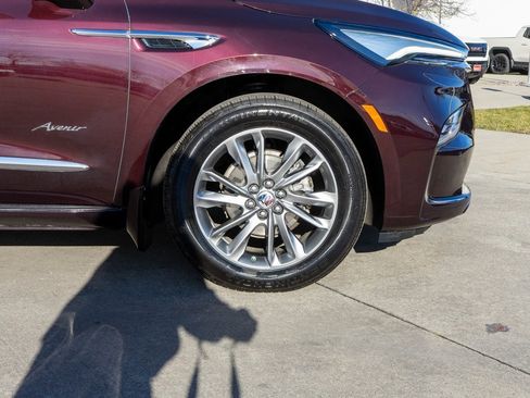 Used 2023 Buick Enclave Avenir image 41