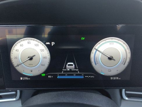 Used 2023 Hyundai Elantra Limited image 23