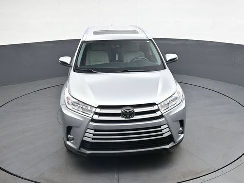 Used 2018 Toyota Highlander XLE FWD image 29