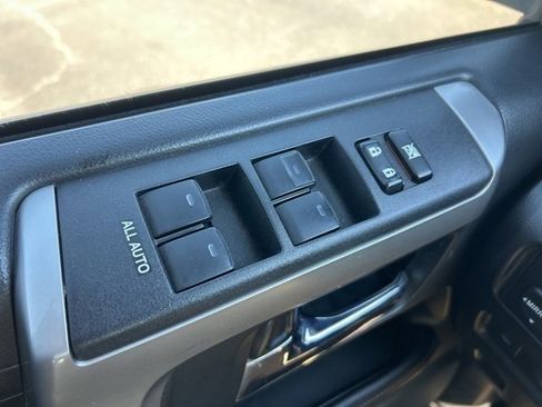 Used 2017 Toyota 4Runner SR5 image 14