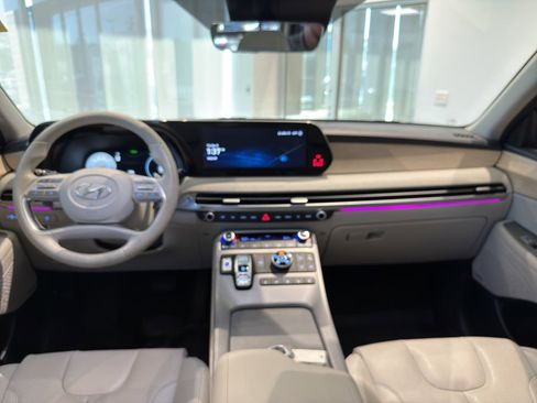 Used 2024 Hyundai Palisade Limited image 16