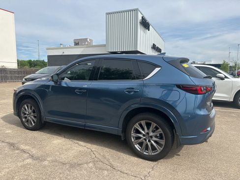 Used 2024 MAZDA CX-5 AWD 2.5 S w/ Premium Plus Pkg image 3