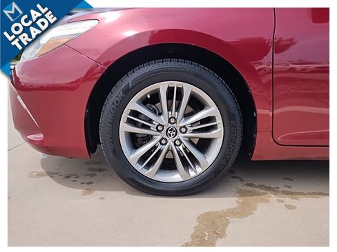 Used 2016 Toyota Camry SE FWD image 11