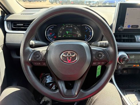 Certified 2025 Toyota RAV4 LE AWD/4WD image 19