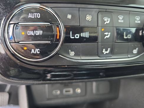 Certified 2021 Buick Encore GX Select w/ Advanced Technology Package FWD image 21