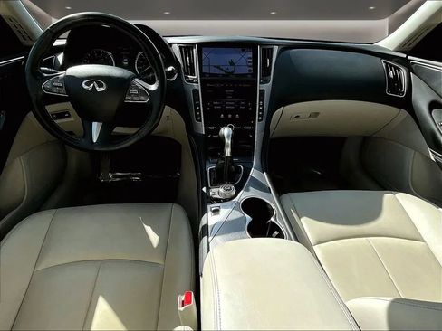 Used 2016 INFINITI Q50 3.0t Premium w/ 3.0T Premium Plus Package RWD image 9
