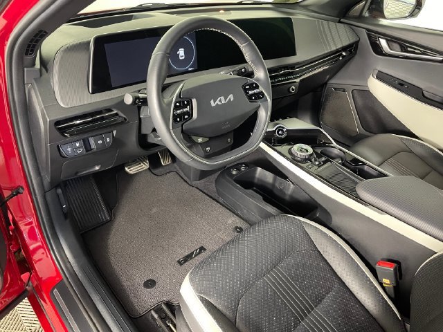 Certified 2024 Kia EV6 GT-Line AWD/4WD image 3