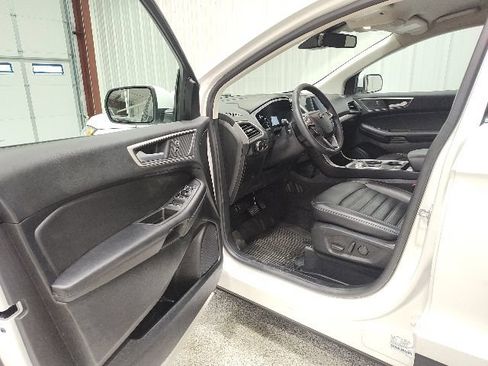 Certified 2024 Ford Edge SEL w/ Convenience Package AWD/4WD image 8