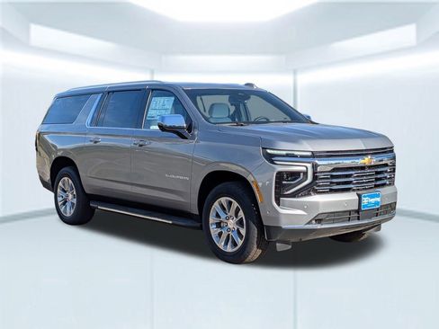 New 2025 Chevrolet Suburban Premier image 7