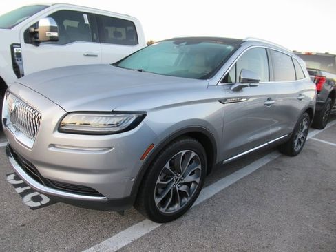 Certified 2022 Lincoln Nautilus Reserve w/ Equipment Group 201A image 3