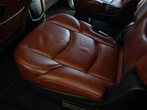 Used 2019 Cadillac Escalade ESV Premium Luxury image 67