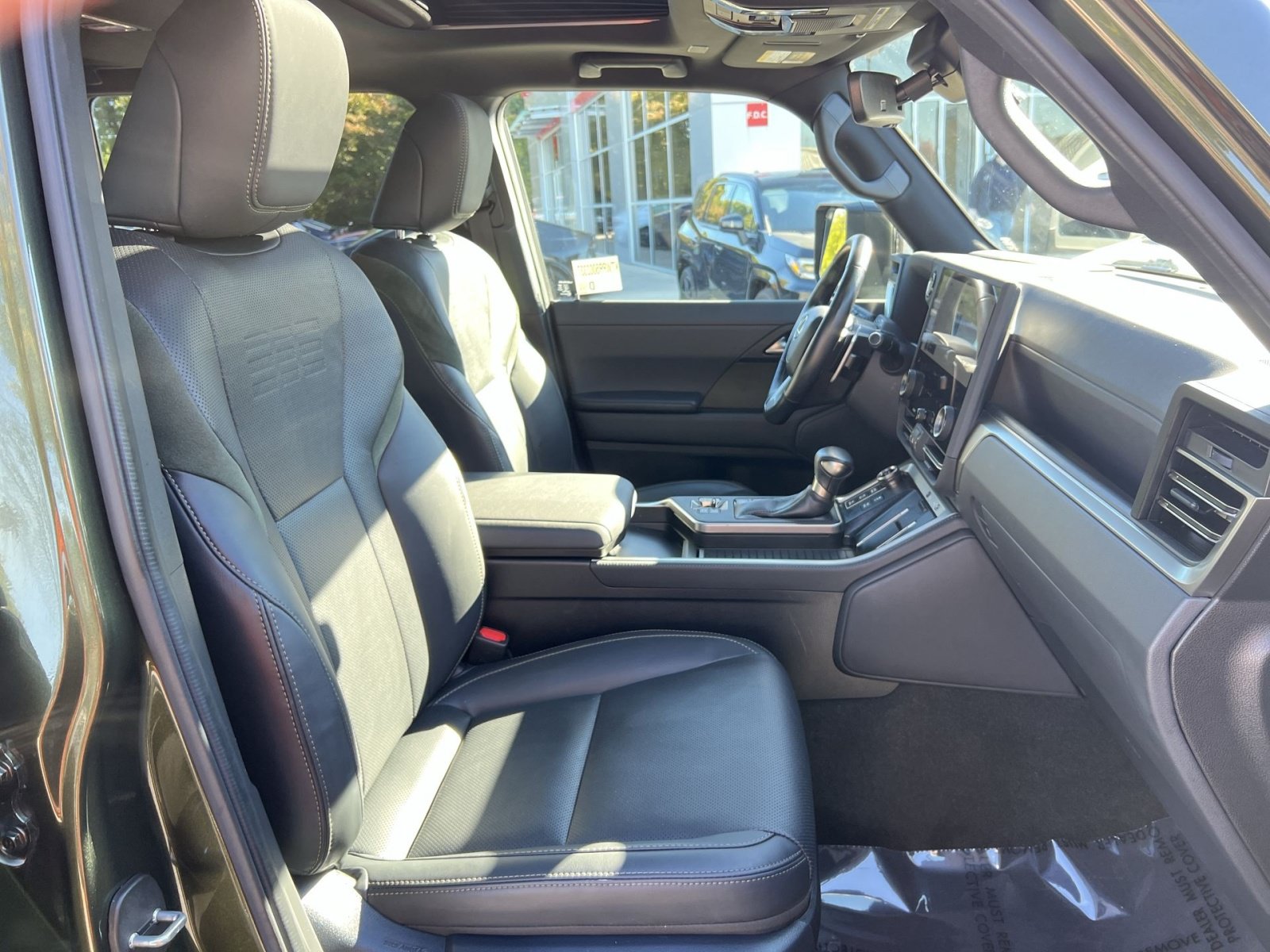 Used 2024 Lexus GX 550 AWD/4WD image 27