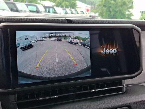 Certified 2026 Jeep Wrangler Unlimited Sport AWD/4WD image 18