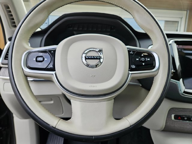 Certified 2023 Volvo XC90 T8 Ultimate w/ Protection Package Premier AWD/4WD image 25