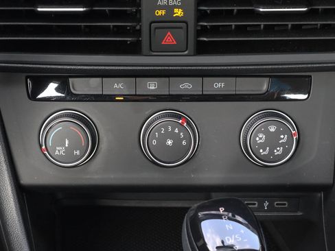 Used 2022 Volkswagen Jetta S FWD image 11