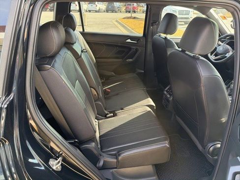 Used 2023 Volkswagen Tiguan SE R-Line image 20