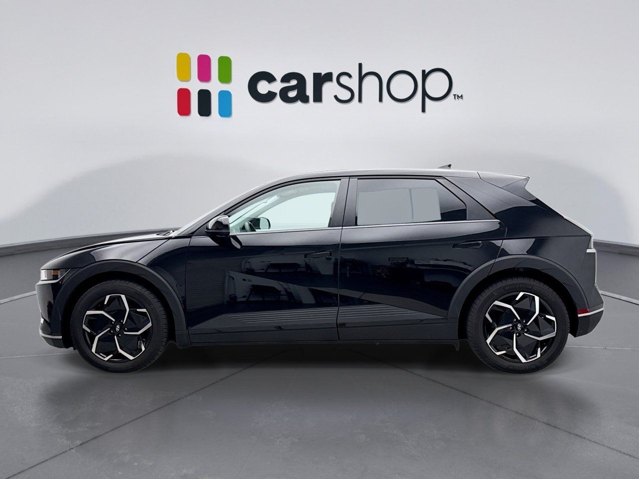Used 2024 Hyundai Ioniq 5 SEL AWD/4WD image 2