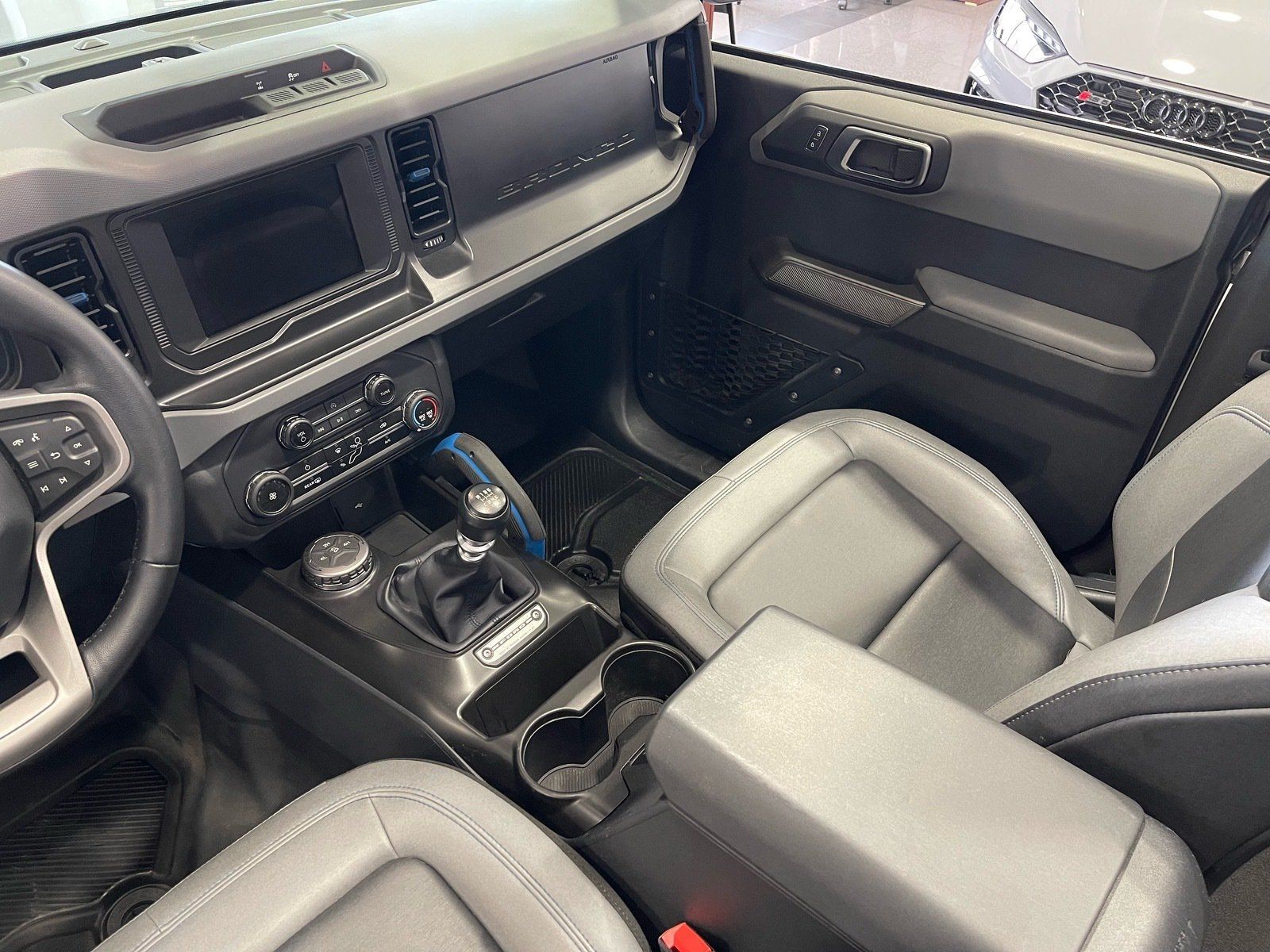 Used 2023 Ford Bronco Black Diamond AWD/4WD image 27