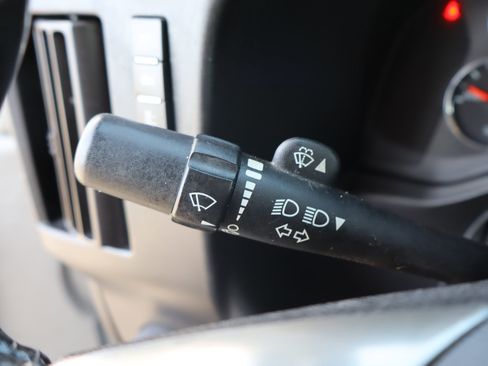 Used 2019 Chevrolet Express 3500 w/ Power Convenience Package RWD image 23