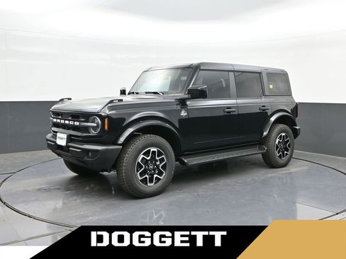 New 2026 Ford Bronco Outer Banks AWD/4WD image 1