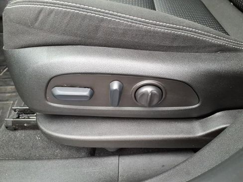 Certified 2022 GMC Terrain SLE w/ Driver Convenience Package image 11