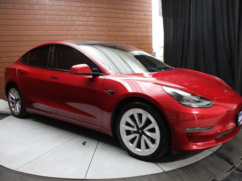 Used 2021 Tesla Model 3 Long Range image 17