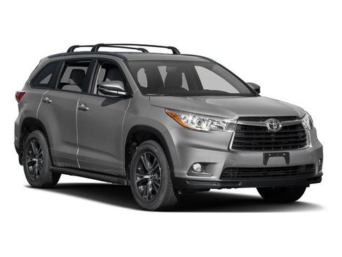 Used 2016 Toyota Highlander XLE FWD image 6