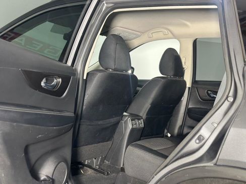 Used 2019 Nissan Rogue S w/ Special Edition Package image 11