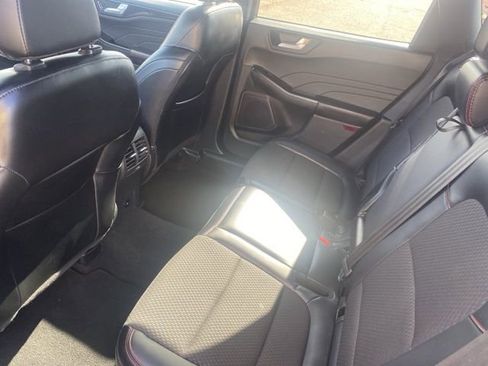 Used 2024 Ford Escape ST-Line image 11