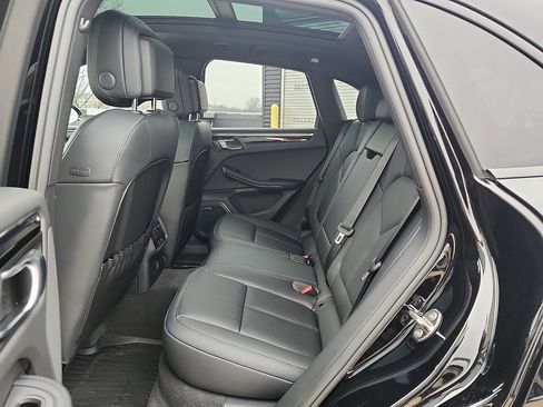 New 2026 Porsche Macan image 9