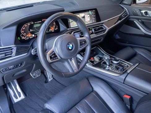 Used 2020 BMW X7 M50i w/ Dynamic Handling Package image 11